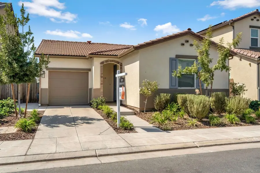 310 Talus Way S, Madera, CA 93636 - #2