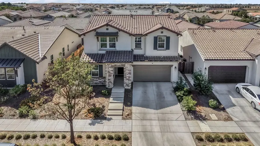 534 Laurel Crest Avenue, Madera, CA 93636 - #2