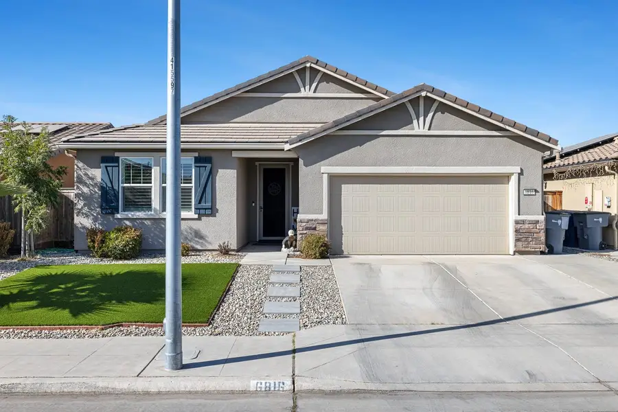 6816 E Woodward Avenue, Fresno, CA 93727 - #2