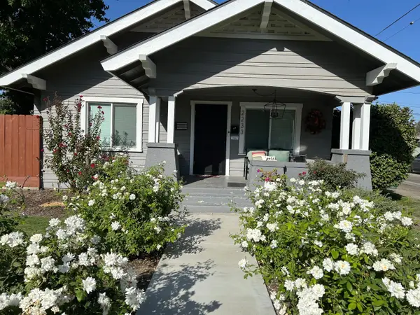2233 14th Avenue, Kingsburg, CA 93631