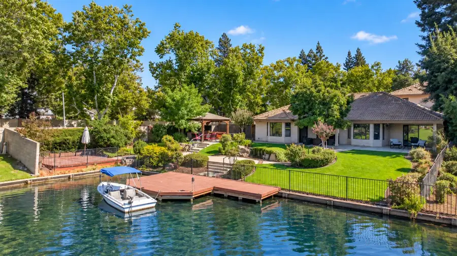 813 E Catalina Circle, Fresno, CA 93730 - #2