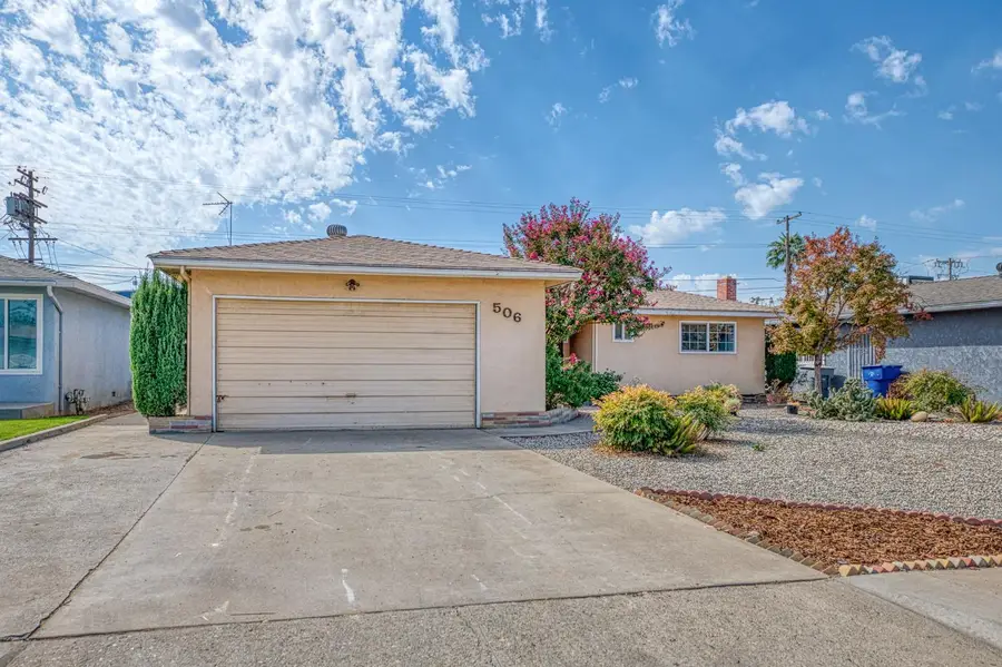 506 W Twain Avenue, Clovis, CA 93612 - #3