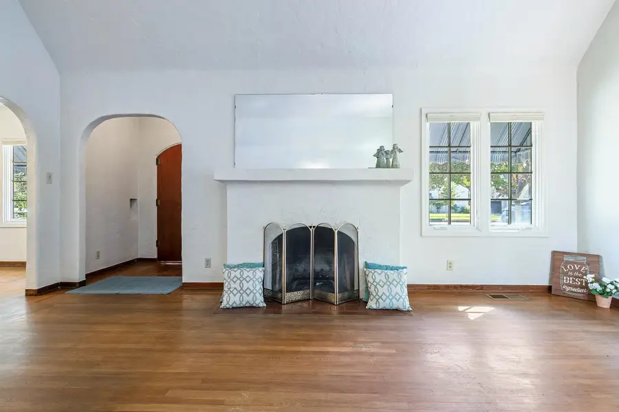 437 E Cornell Avenue, Fresno, CA 93704 - #2