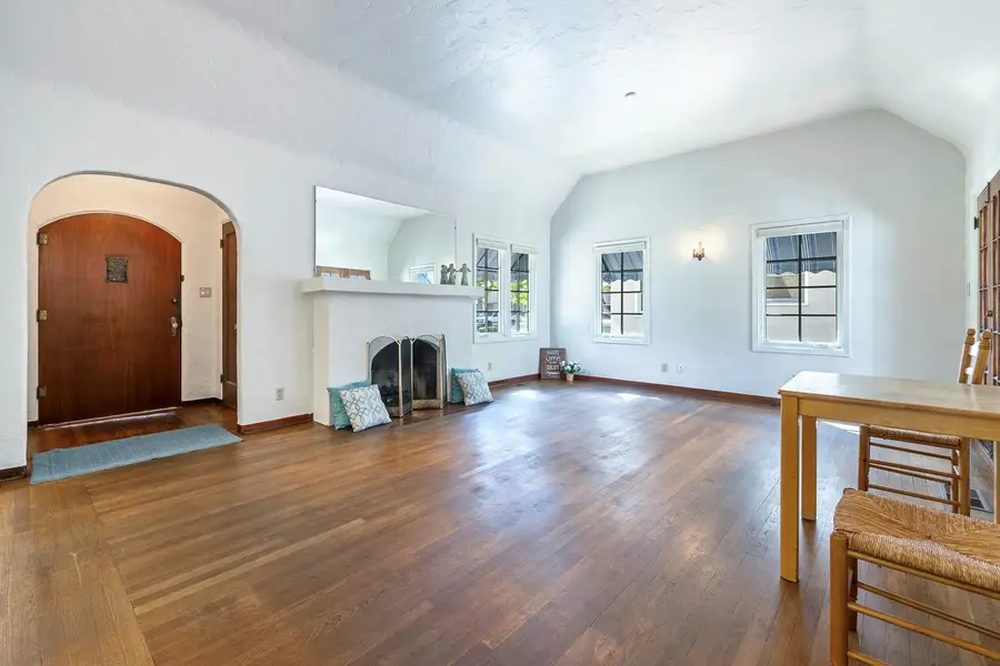 437 E Cornell Avenue, Fresno, CA 93704 - #3