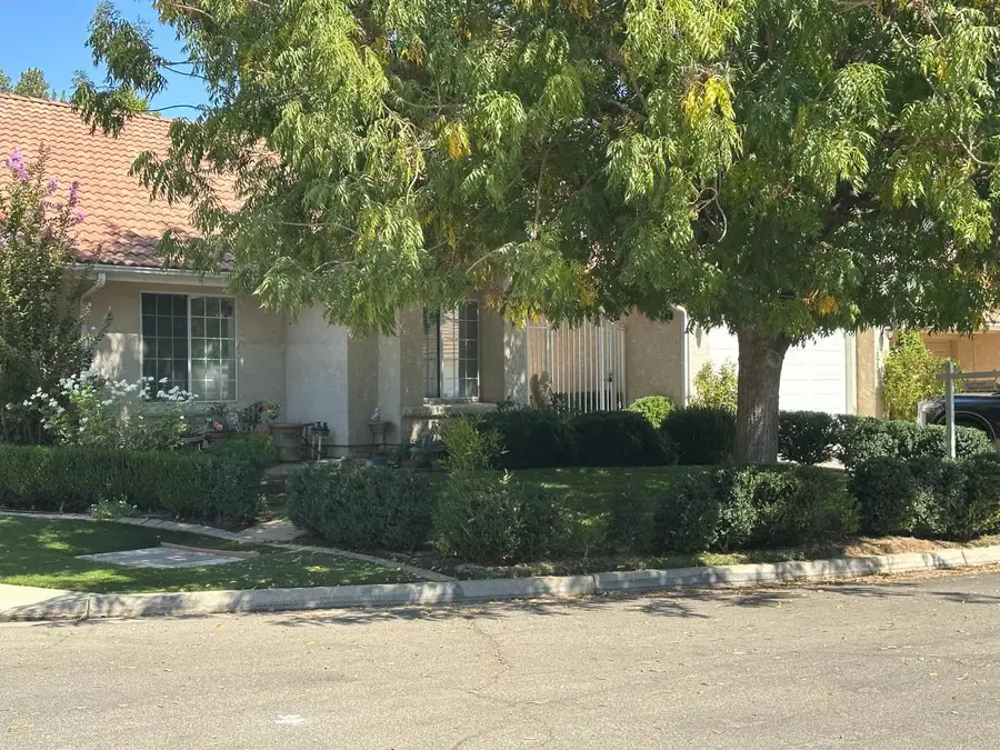 292 E Marwood Lane, Fresno, CA 93720 - #3