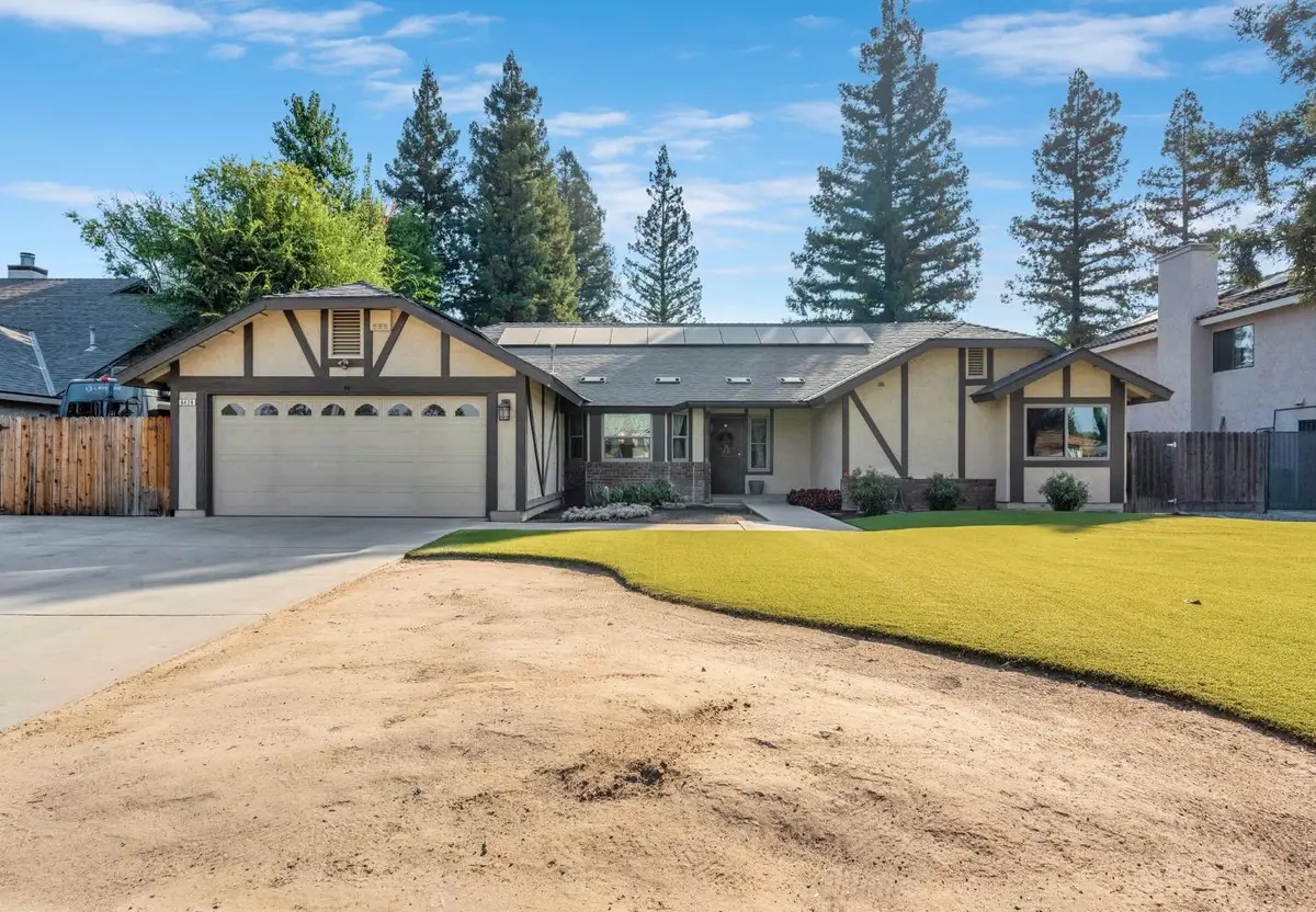 6426 N Fruit Avenue, Fresno, CA 93711 - #1