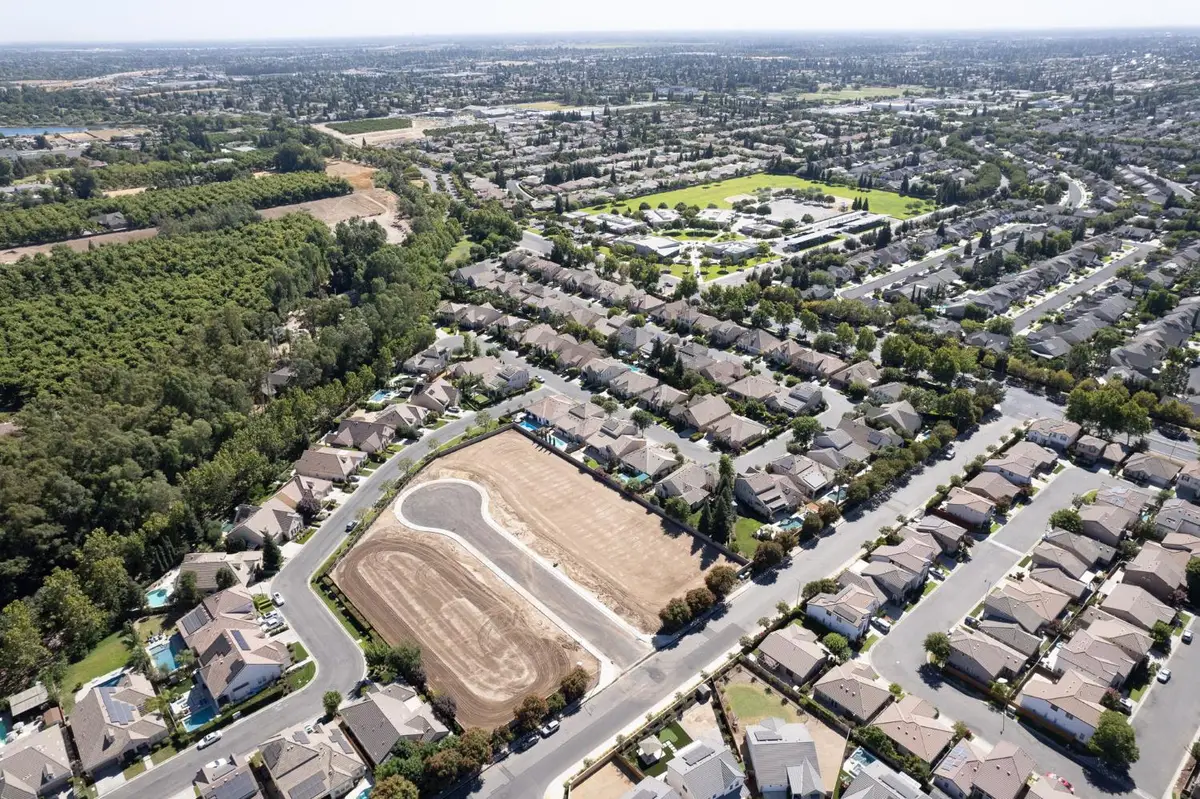 1762 N Pruess Ave, Clovis, CA 93619 - #1