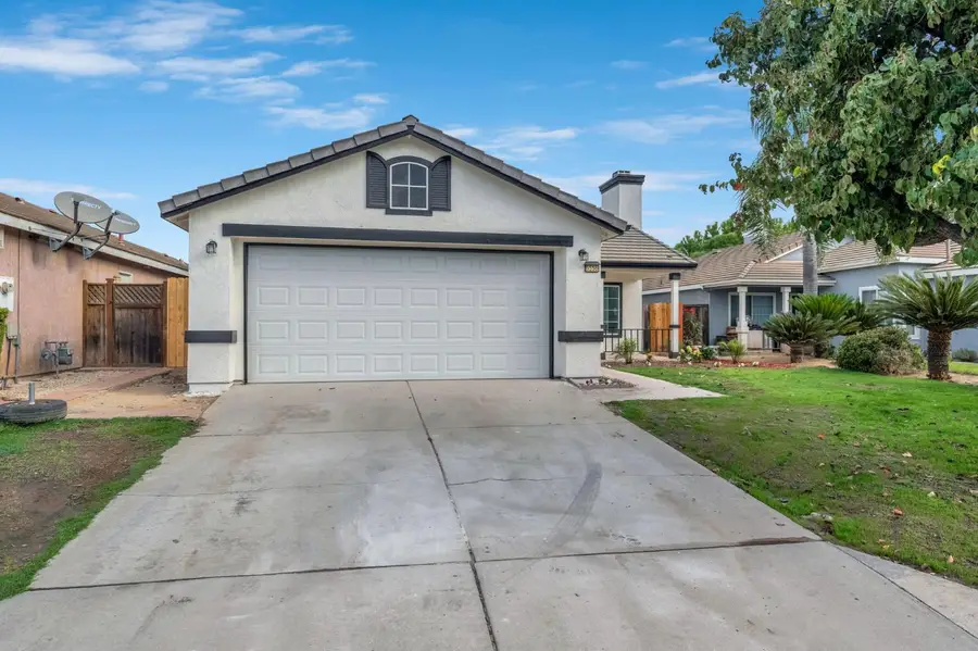 5558 W Ashcroft Avenue, Fresno, CA 93722 - #2