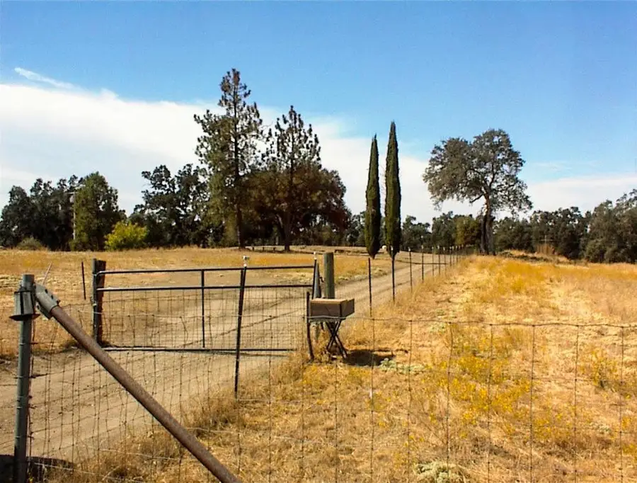 32351 Indian Guide Road, Yokuts Valley, CA 93675 - #3