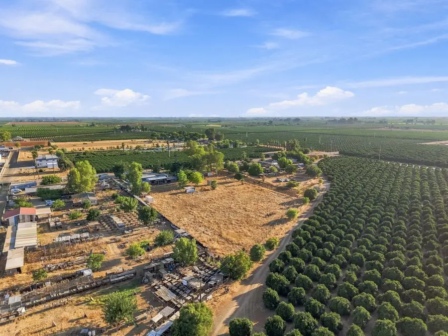 23144 Clayton Avenue, Reedley, CA 93654 - #3
