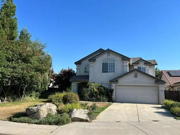 2954 E Pryor Drive, Fresno, CA 93720 - #1