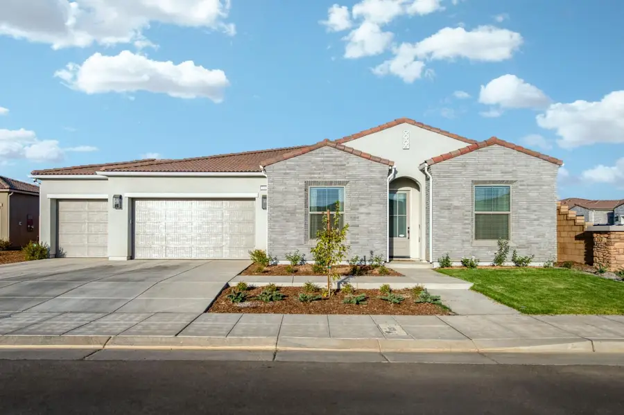 1609 Atlantica Drive South, Madera, CA 93636 - #2
