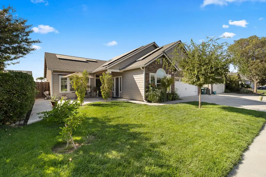 689 Montana De Oro Street, Tulare, CA 93274 - #3