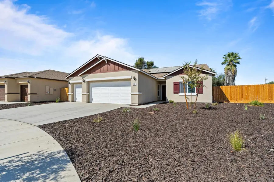 2052 Ventura Avenue, Corcoran, CA 93212 - #2