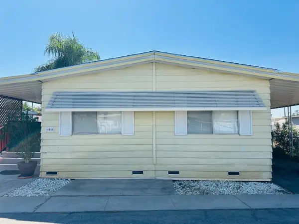7676 N Fresno #44, Fresno, CA 93720
