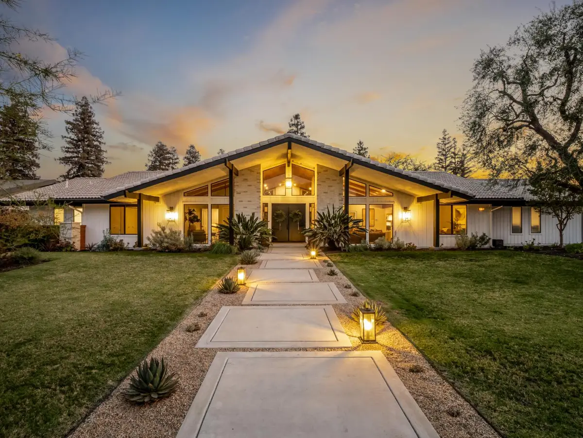 3761 W Alluvial Avenue, Fresno, CA 93711 - #1