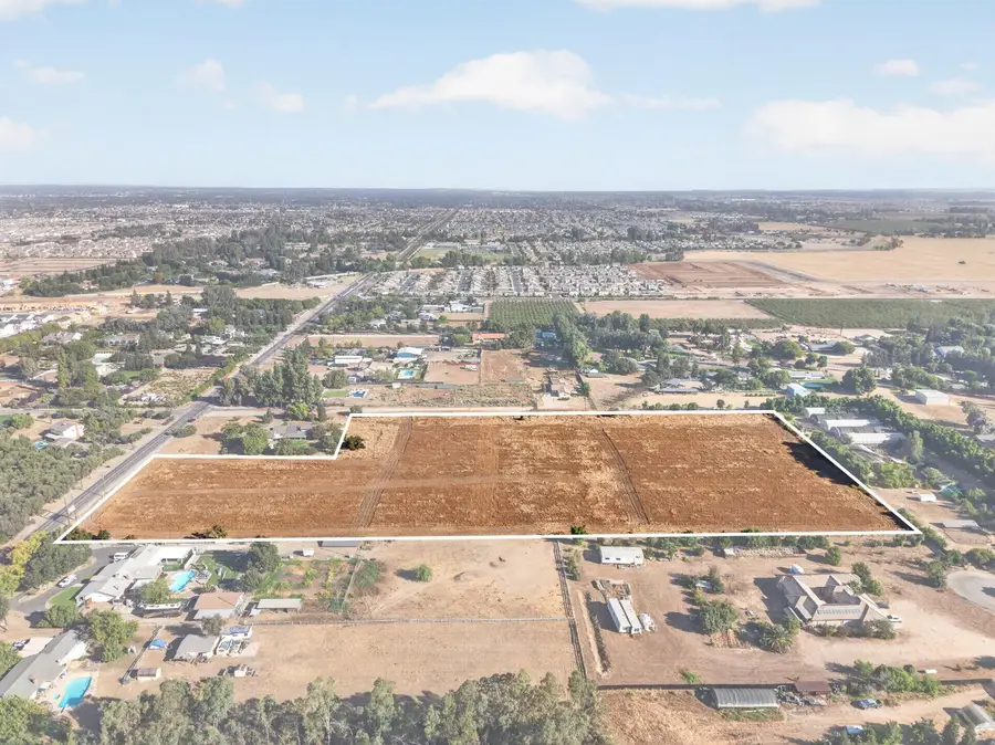 1702 N Temperance Avenue, Fresno, CA 93727 - #2