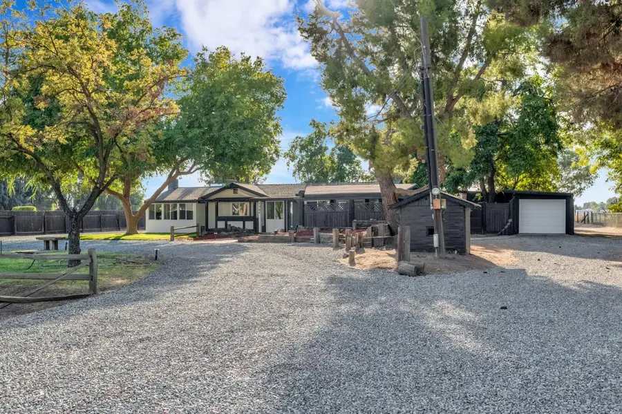 1309 N Temperance Avenue, Fresno, CA 93727 - #2