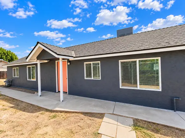 141 W Ashlan Avenue, Fresno, CA 93705