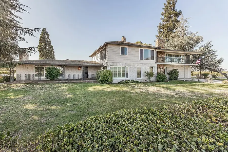 13155 W Shaw Avenue, Kerman, CA 93630 - #2