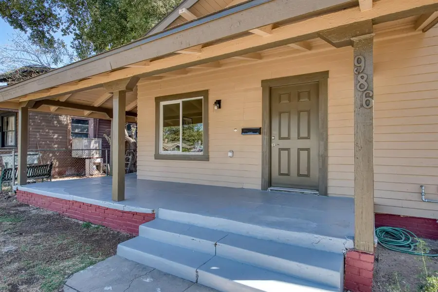 986 N Wilson Avenue, Fresno, CA 93728 - #3