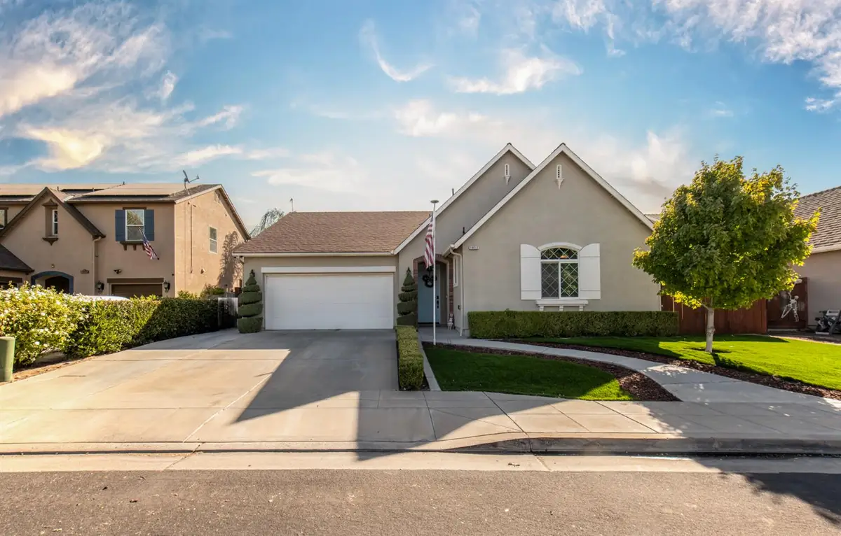 1853 Twinberry Avenue, Clovis, CA 93619 - #1