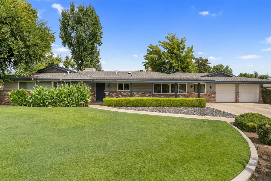 1512 W San Jose Avenue, Fresno, CA 93711 - #2