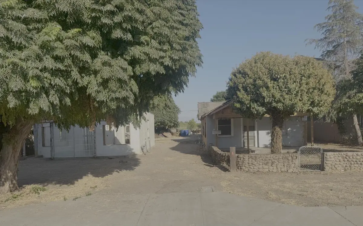 208 Morton Avenue, Sanger, CA 93657 - #1