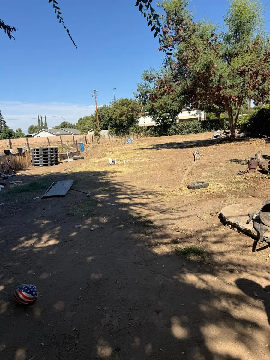 5579 E Kings Canyon Road, Fresno, CA 93727 - #3