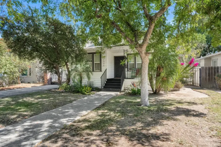 1306 N Roosevelt Avenue, Fresno, CA 93728 - #3