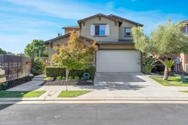 3194 Swift Avenue, Clovis, CA 93619