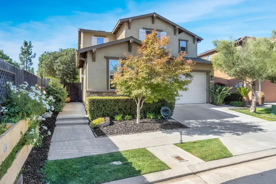 3194 Swift Avenue, Clovis, CA 93619 - #2