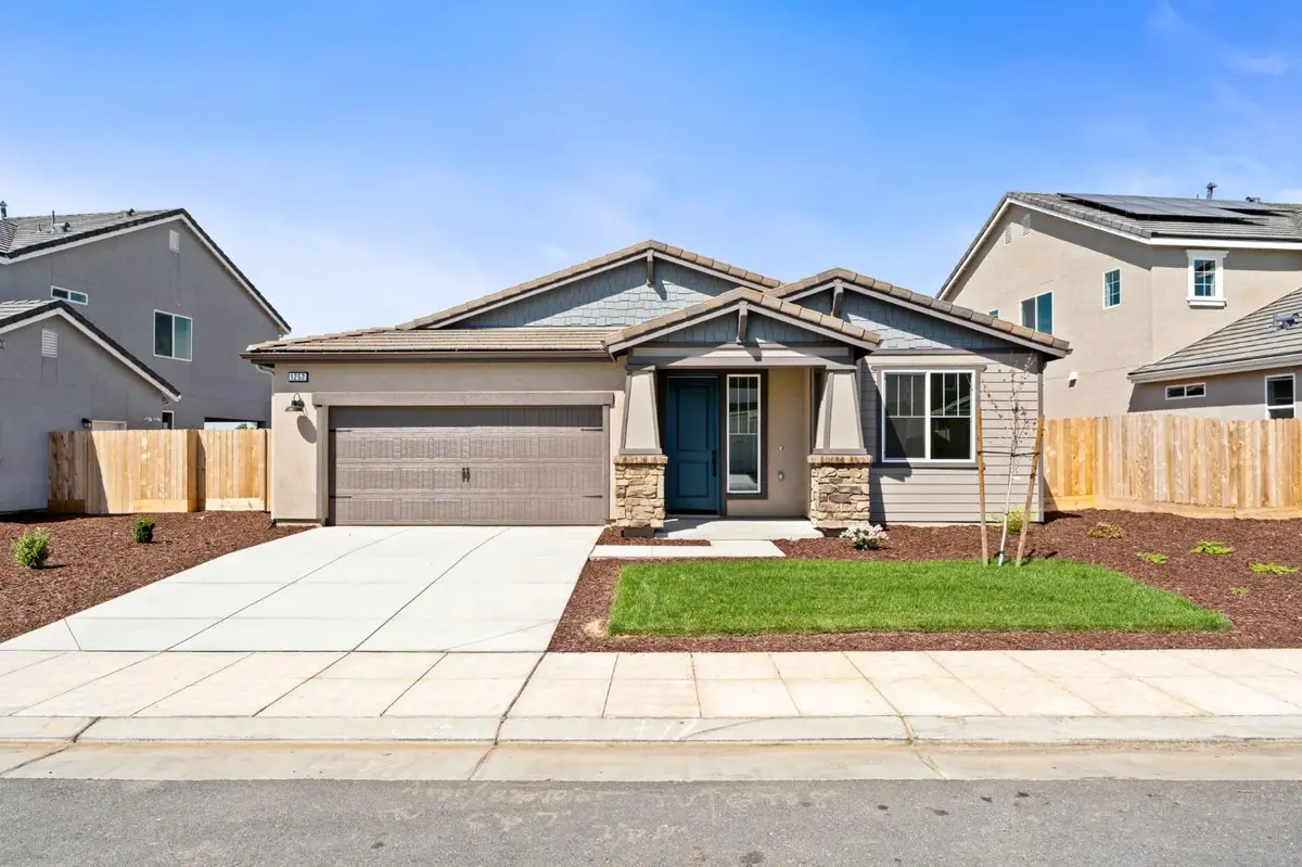 1252 Cathedral Court S, Madera, CA 93636 - #1