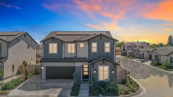 2433 E Rockwell Drive, Fresno, CA 93720