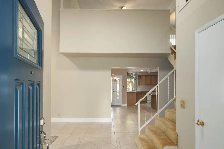 5667 Amber Avenue, Clovis, CA 93619 - #3