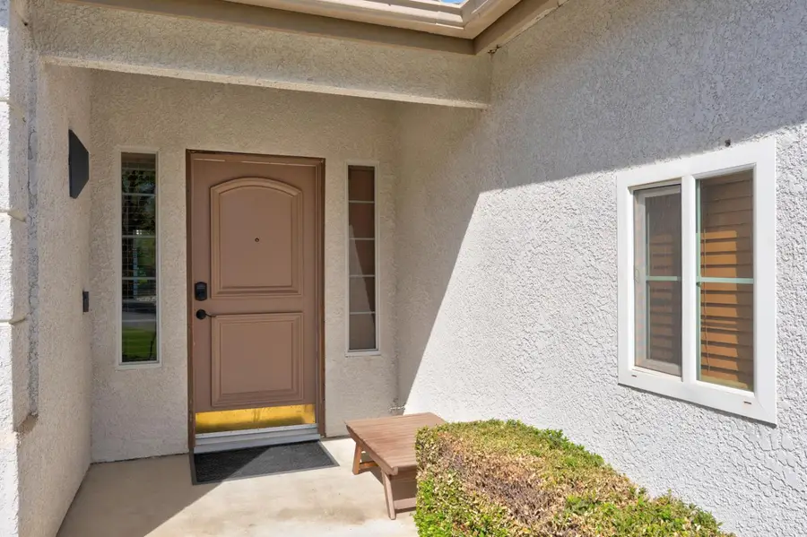 1564 E Waterford Avenue, Fresno, CA 93720 - #3