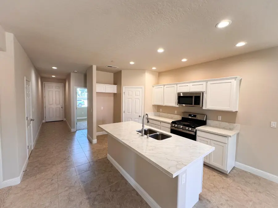 467 Gibson Avenue, Clovis, CA 93612 - #3