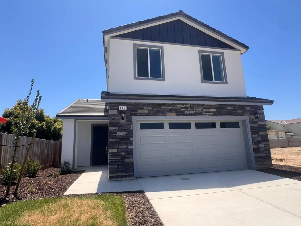 412 W Escalon Avenue, Clovis, CA 93612 - #1