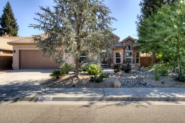 10622 N Spanish Bay Drive, Fresno, CA 93730