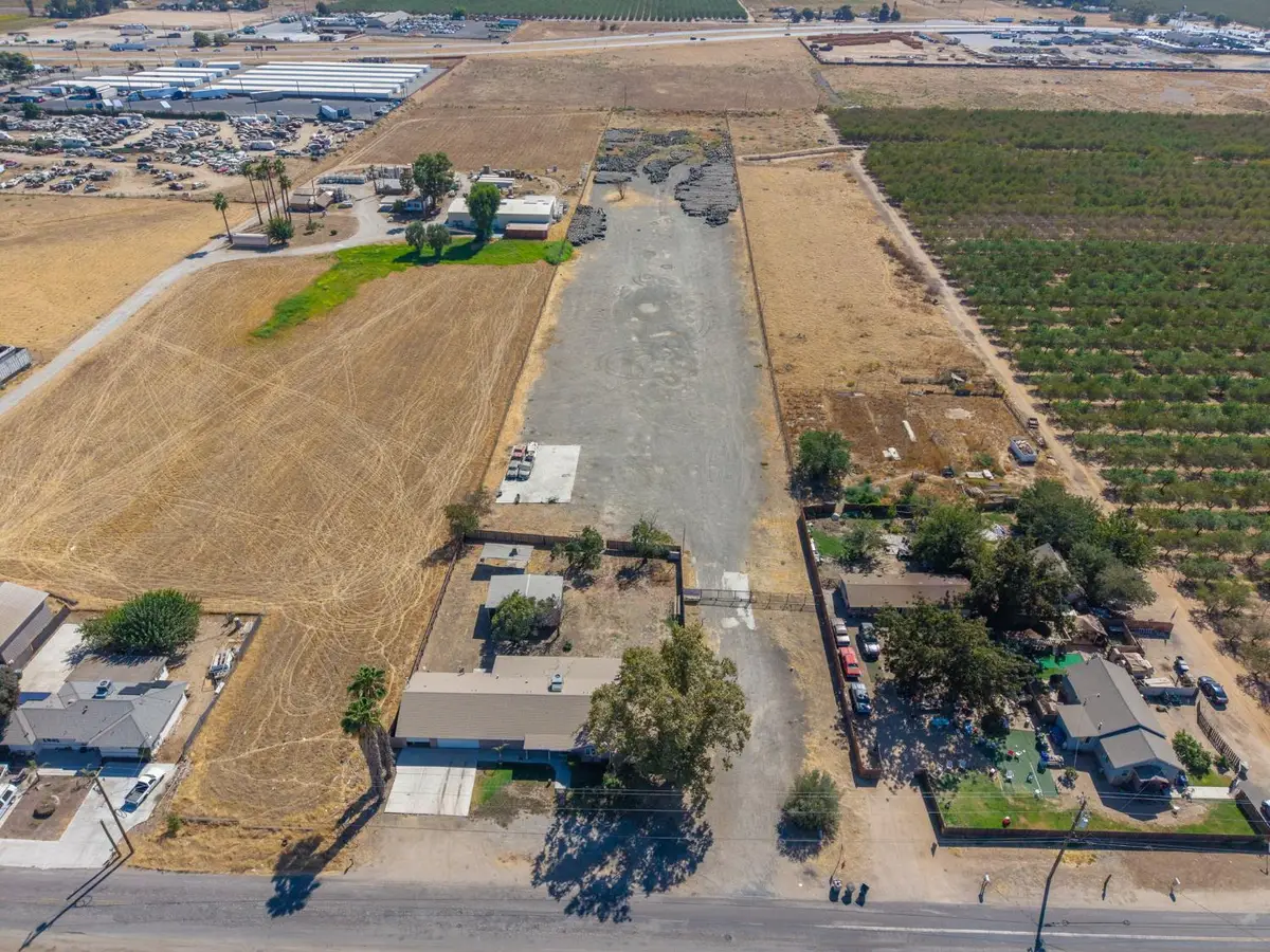 3555 W Nielsen Avenue, Fresno, CA 93706 - #1