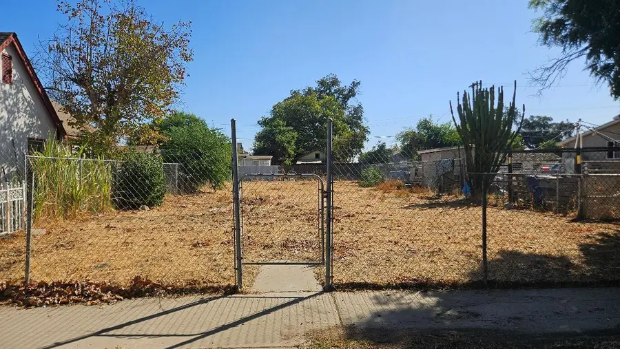 2167 S Rose Avenue, Fresno, CA 93706 - #2