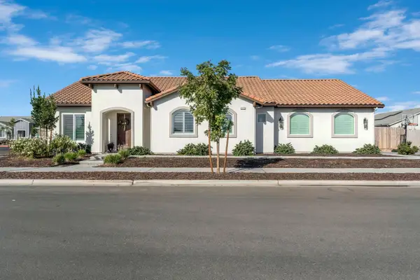2279 Carnation Street, Kingsburg, CA 93631