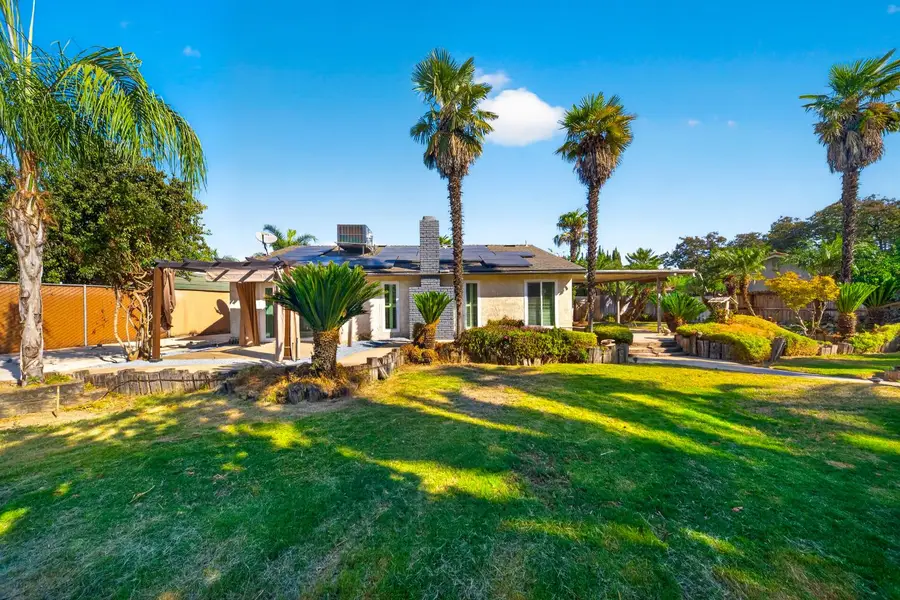 5752 E Iowa Avenue, Fresno, CA 93727 - #2
