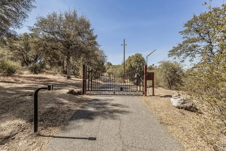 35085 Auberry (comstock) Road, Auberry, CA 93602 - #2