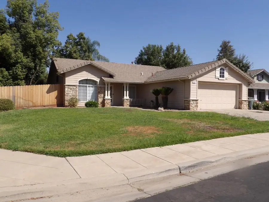 2837 Beverly Avenue, Clovis, CA 93611 - #3