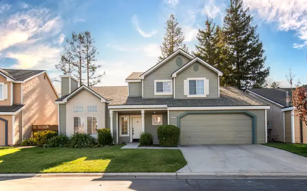 10781 N Windham Bay Circle, Fresno, CA 93730