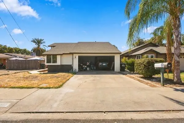 4331 Myrtle Avenue W, Visalia, CA 93277