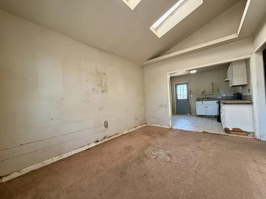 4130 E Mason Avenue, Fresno, CA 93725 - #2