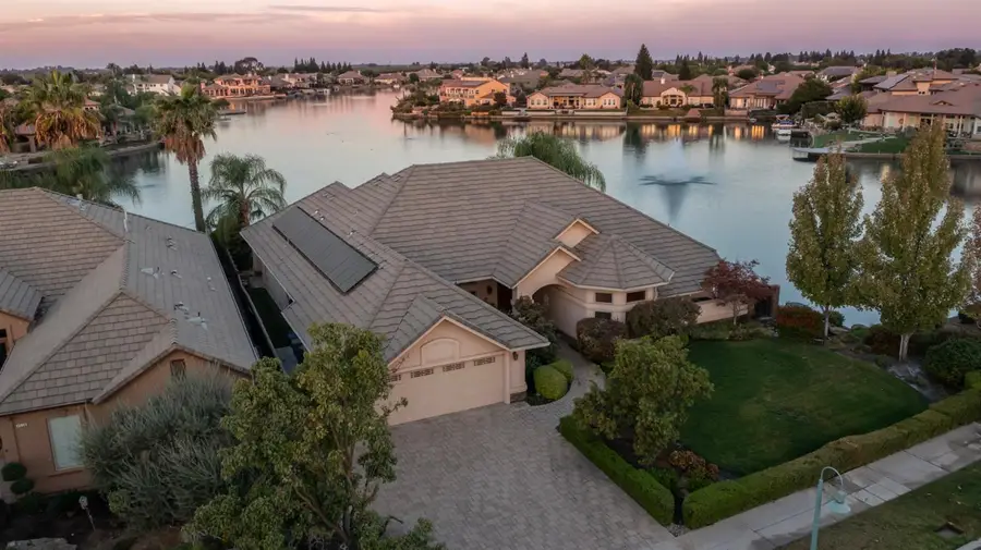 4550 N Waterside Drive, Clovis, CA 93619 - #2