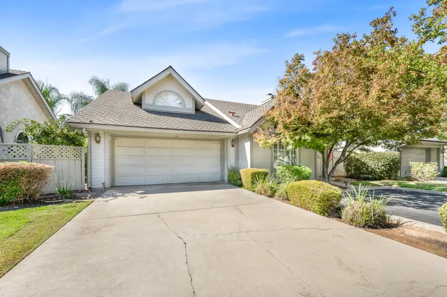 9128 N Stoneridge Lane, Fresno, CA 93720 - #2